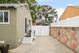 810 E 118th St, Los Angeles, CA 90059 - Photo 27