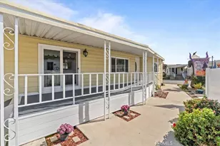18601 Newland Street, Huntington Beach, CA 92646 - Photo 37