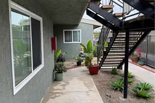 17392 Keelson, Huntington Beach, CA 92647 - Photo 3