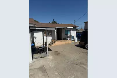 560 S McDonnell, Los Angeles, CA 90022 - Photo 9