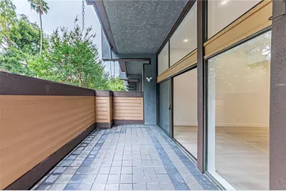421 S Van Ness, Los Angeles, CA 90020 - Photo 19