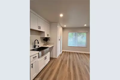171 Racquet Club Drive, Compton, CA 90220 - Photo 7