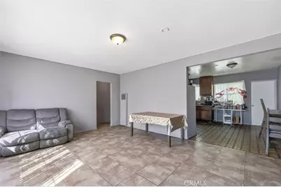8214 Alix, Los Angeles, CA 90001 - Photo 3