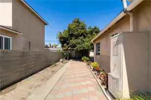 2725 Adriatic Ave, Long Beach, CA 90810 - Photo 17