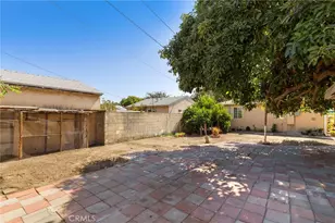 2725 Adriatic Ave, Long Beach, CA 90810 - Photo 19