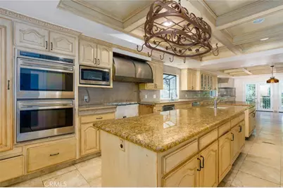 3243 Iredell, Studio City, CA 91604 - Photo 11