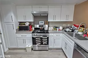 9060 Candlestick Ln, Cypress, CA 90630 - Photo 7