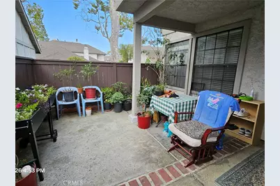 9060 Candlestick, Cypress, CA 90630 - Photo 3