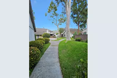 9060 Candlestick, Cypress, CA 90630 - Photo 5
