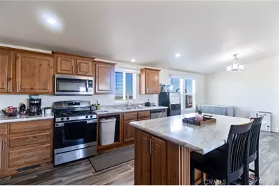 2876 Goss, Phelan, CA 92371 - Photo 3