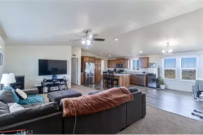 2876 Goss, Phelan, CA 92371 - Photo 11