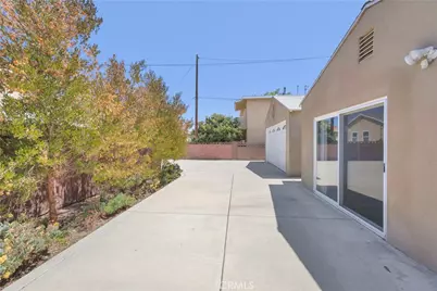 5572 Saint Ann Avenue, Cypress, CA 90630 - Photo 29