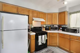855 Blossomcreek, Corona, CA 92878 - Photo 11