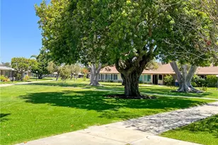 1561 Interlachen Rd M10-260K, Seal Beach, CA 90740 - Photo 3