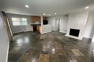 17572 Vandenberg Ln, Tustin, CA 92780 - Photo 7