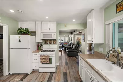 15732 Swan Lane, Huntington Beach, CA 92649 - Photo 25
