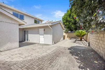 5812 Crestview, La Palma, CA 90623 - Photo 35
