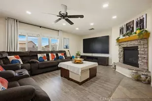 33973 Wintergreen Pl, Murrieta, CA 92563 - Photo 23