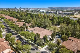 110 Rose Arch, Irvine, CA 92620 - Photo 35