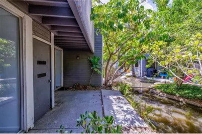 25269 Pine Creek Lane, Wilmington, CA 90744 - Photo 23