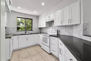 25269 Pine Creek Ln, Wilmington, CA 90744 - Photo 15
