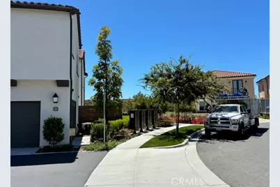 138 Sunnyside, Irvine, CA 92618 - Photo 5