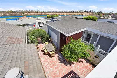 53 Saratoga, Newport Beach, CA 92660 - Photo 3
