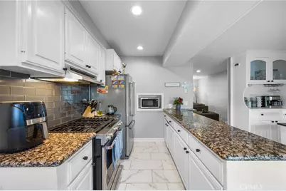1800 W Gramercy #14, Anaheim, CA 92801 - Photo 9