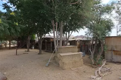 37950 E End, Lucerne Valley, CA 92356 - Photo 7
