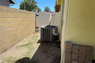 1079 S Clifpark Cir, Anaheim, CA 92805 - Photo 21