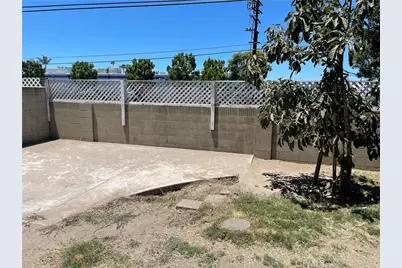 1079 S Clifpark Circle, Anaheim, CA 92805 - Photo 19