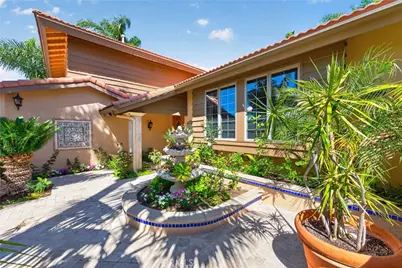 2740 Cardinal Drive, Costa Mesa, CA 92626 - Photo 3
