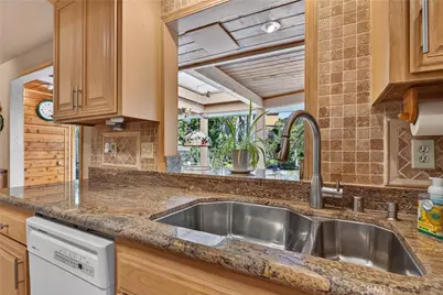 2740 Cardinal Drive, Costa Mesa, CA 92626 - Photo 21