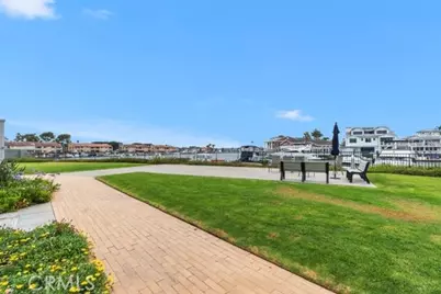 3949 Warner Avenue, Huntington Beach, CA 92649 - Photo 47