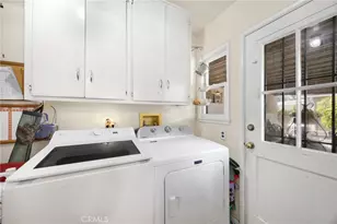 1517 W Borchard Ave, Santa Ana, CA 92704 - Photo 27