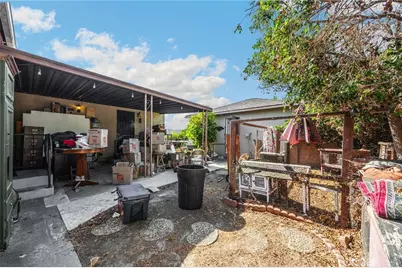 1517 W Borchard Avenue, Santa Ana, CA 92704 - Photo 29