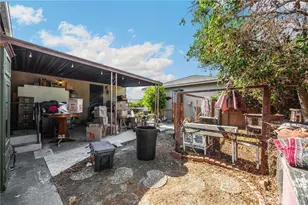 1517 W Borchard Ave, Santa Ana, CA 92704 - Photo 29