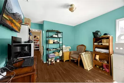 1517 W Borchard Avenue, Santa Ana, CA 92704 - Photo 17