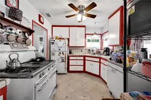 1517 W Borchard Ave, Santa Ana, CA 92704 - Photo 11