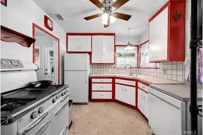 1517 W Borchard Avenue, Santa Ana, CA 92704 - Photo 9