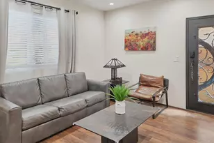 5047 Orrville Ave, Woodland Hills, CA 91367 - Photo 51
