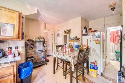 9621 Defiance Avenue, Los Angeles, CA 90002 - Photo 5