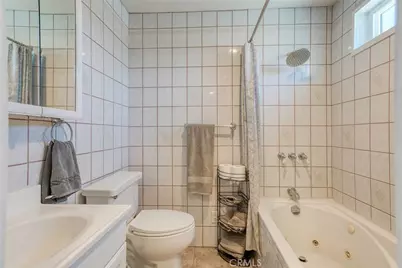 2525 W Olive Avenue, Fullerton, CA 92833 - Photo 25