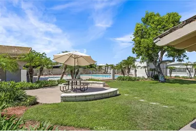 7908 Spc 9 Tokay Spc 9, Fontana, CA 92336 - Photo 11