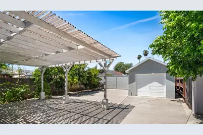 1849 W 38th Street, Los Angeles, CA 90062 - Photo 25