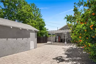 1849 W 38th St, Los Angeles, CA 90062 - Photo 29