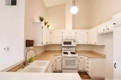 13110 Creek View #202, Garden Grove, CA 92844 - Photo 17