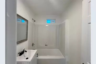 2412 Gale Avenue, Long Beach, CA 90810 - Photo 11