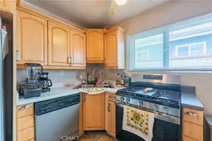 851 W Crestwood, San Pedro, CA 90731 - Photo 7