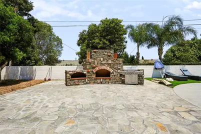 1033 Alta Loma, Corona, CA 92882 - Photo 51